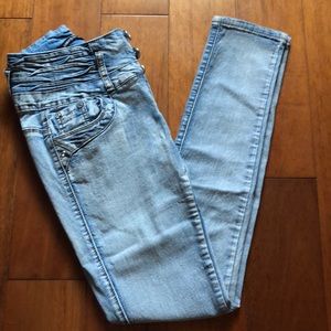 High Waisted Jeans